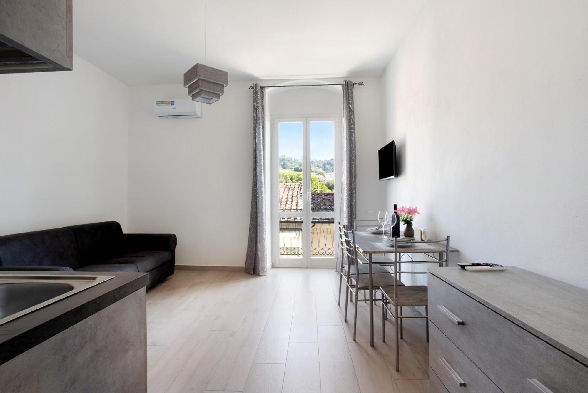 Grecale Apartment ลาสเปเซีย ภายนอก รูปภาพ